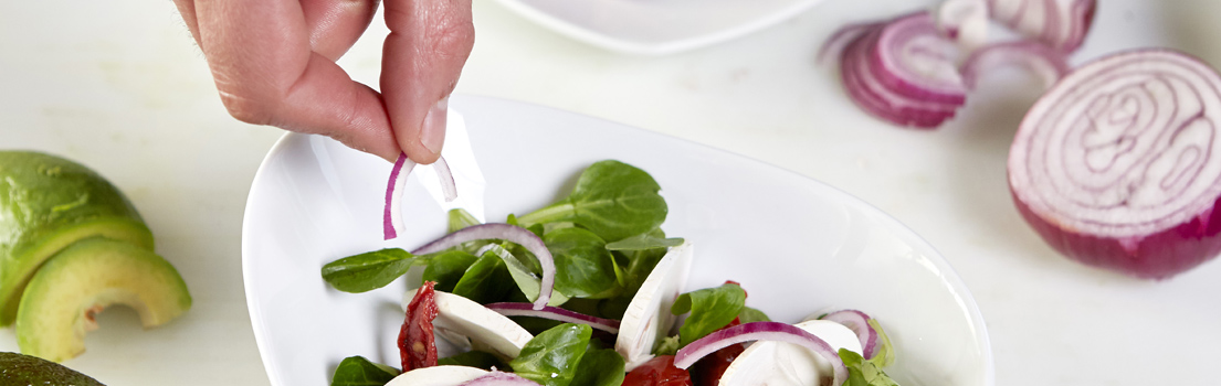 Salade champignons oignons tomates